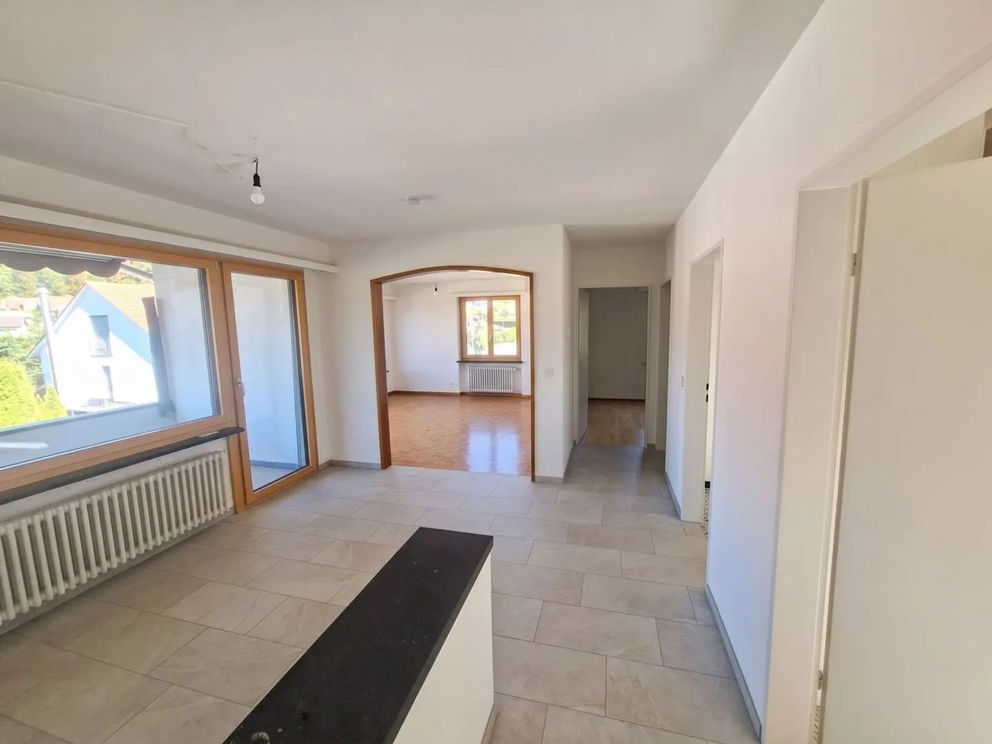 Geräumiges 5.5-Zimmer Einfamilienhaus mit Aussicht in Seewen - Photo 6 of 13