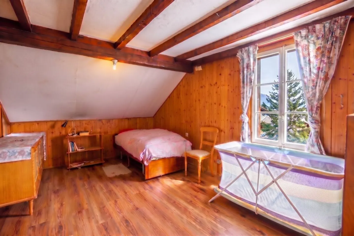 OPPORTUNITÀ UNICA! Casa di 7 stanze da ristrutturare in un quartiere ricercato - Foto 5 di 8