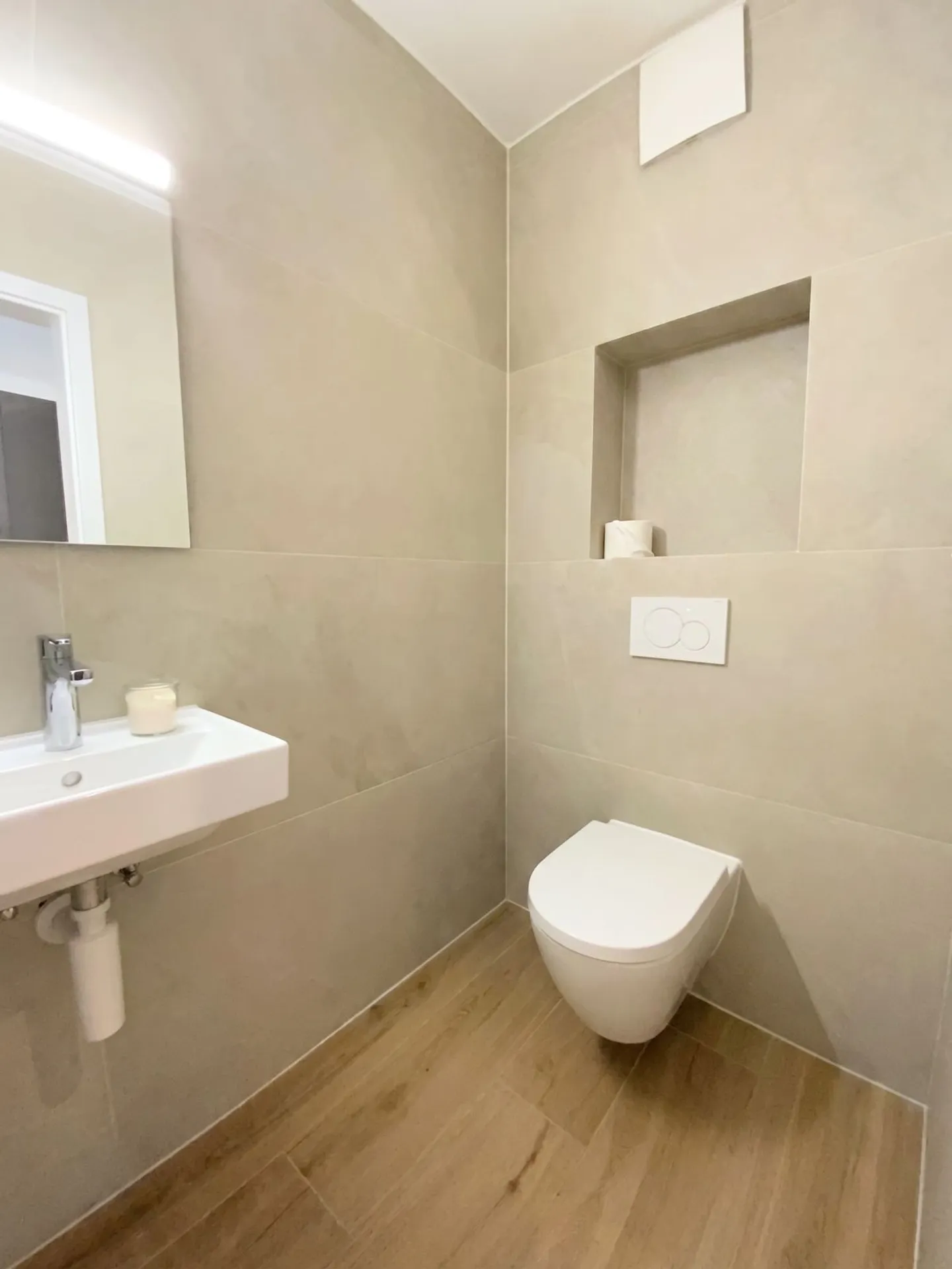 Saint-Aubin 3,5 Zimmer mit Balkon! - Foto 9 von 10