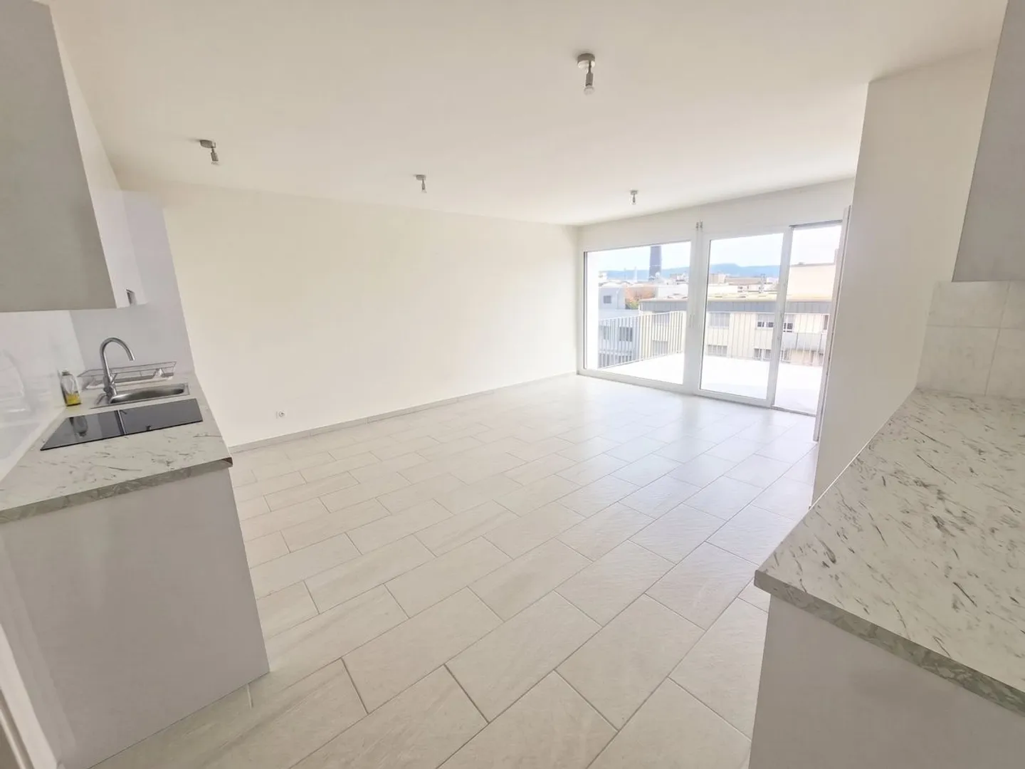 Helle 5-Zimmer Attikawohnung mit Blick in Basel zur Miete - Foto 3 di 13
