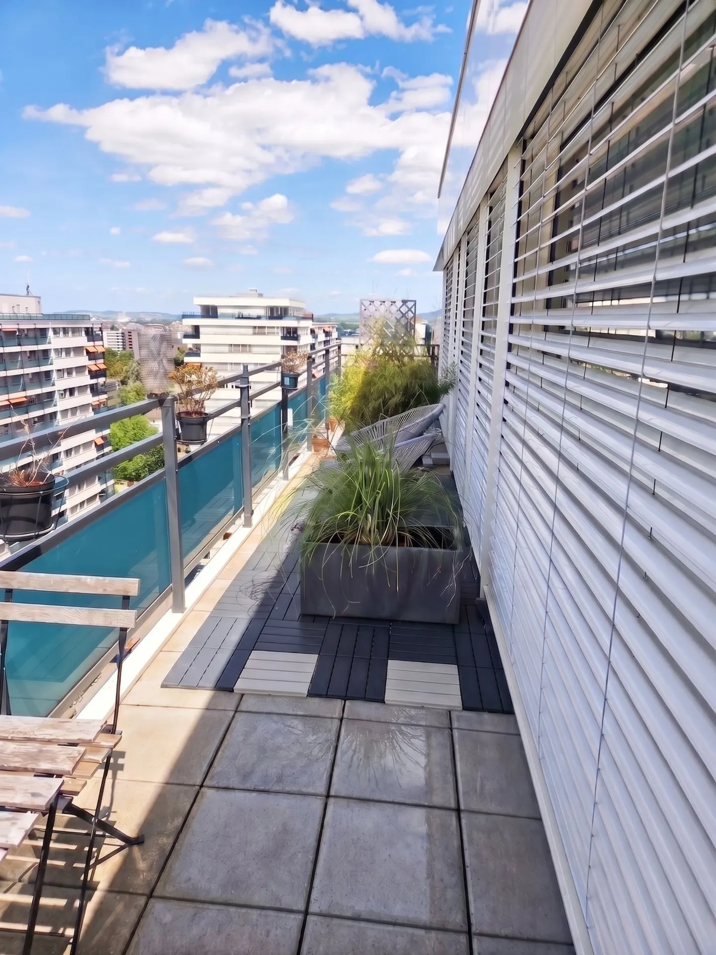 Helle 3.5-Zimmer Attikawohnung mit Aussicht in Basel zur Miete - Foto 3 von 6