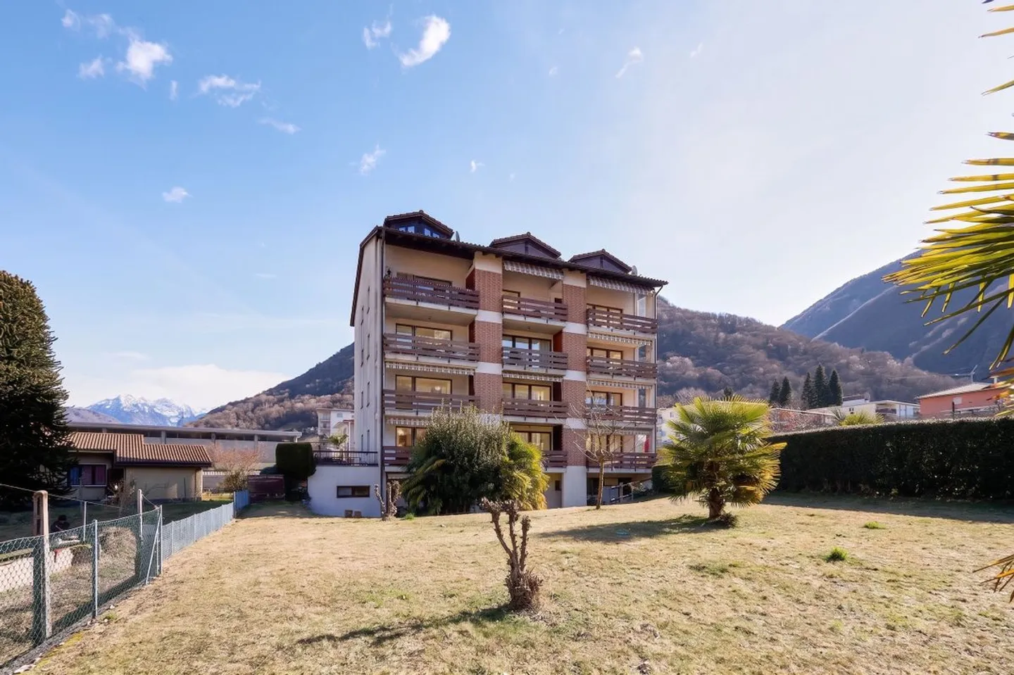 ARBEDO - CHARMING 2.5 ROOM APARTMENT WITH ATTIC IN ARBEDO - Photo 1 of 13