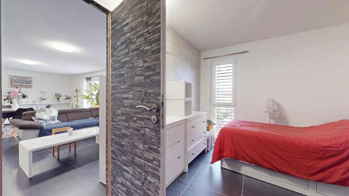 Appartement spacieux avec balcon - Photo 5 sur 10