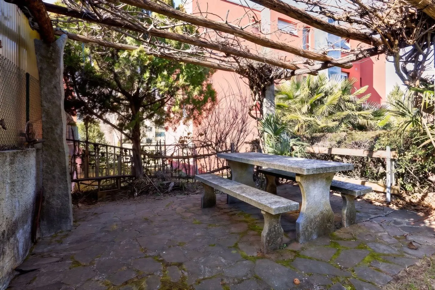 ARBEDO - CHARMING 2.5 ROOM APARTMENT WITH ATTIC IN ARBEDO - Photo 12 of 13