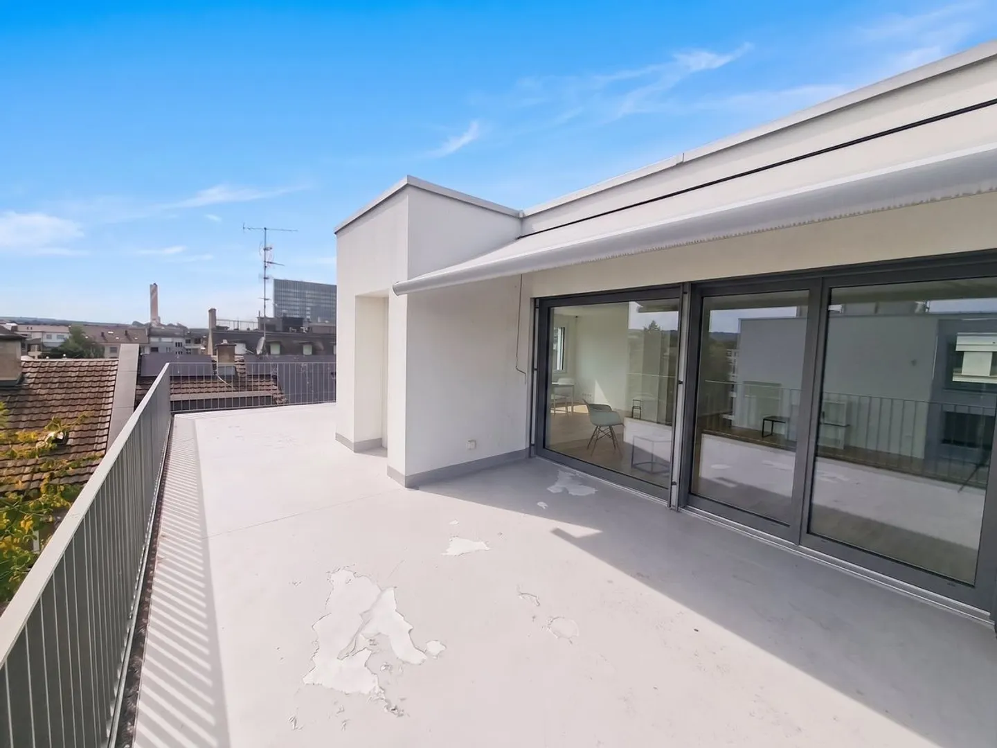 Helle 5-Zimmer Attikawohnung mit Blick in Basel zur Miete - Foto 8 di 13