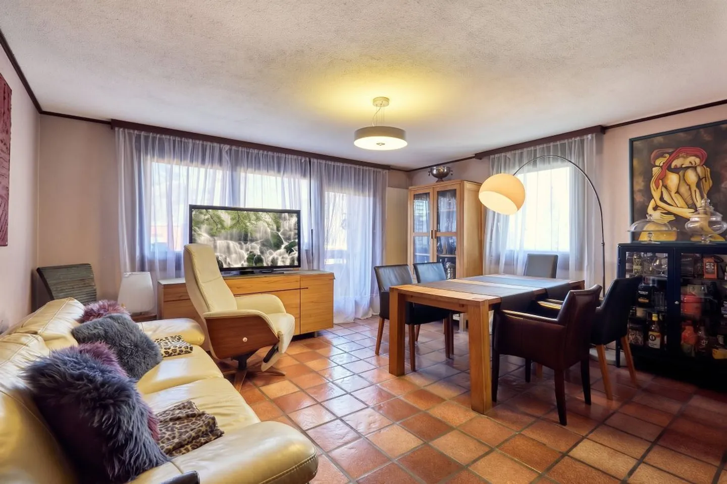 ARBEDO - CHARMING 2.5 ROOM APARTMENT WITH ATTIC IN ARBEDO - Photo 2 of 13