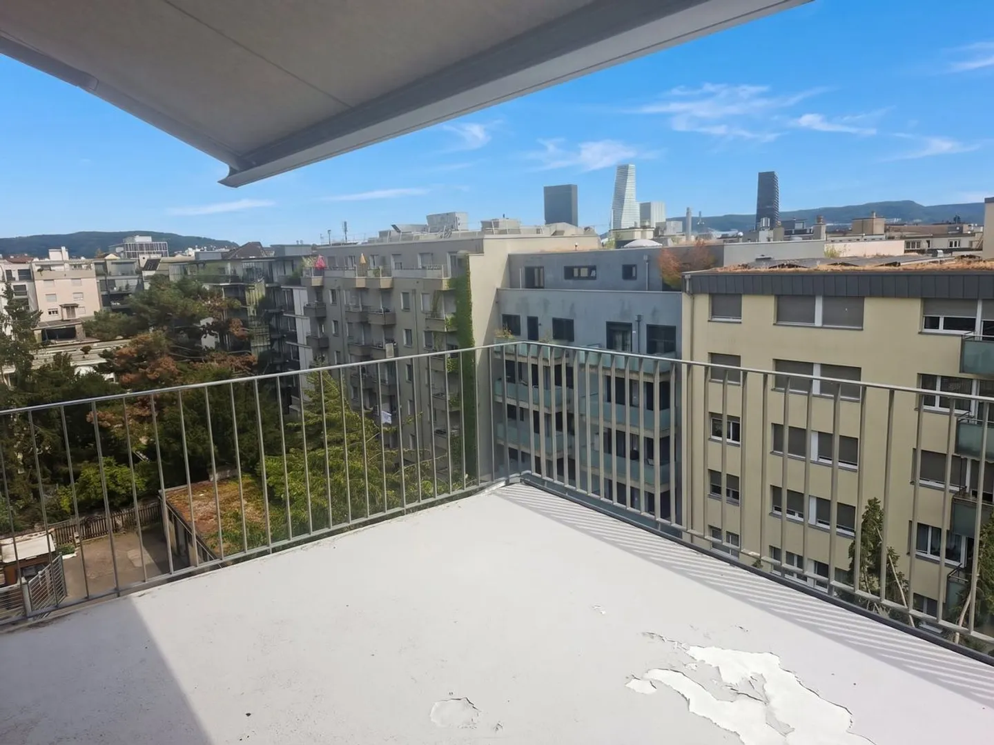 Helle 5-Zimmer Attikawohnung mit Blick in Basel zur Miete - Foto 12 di 13