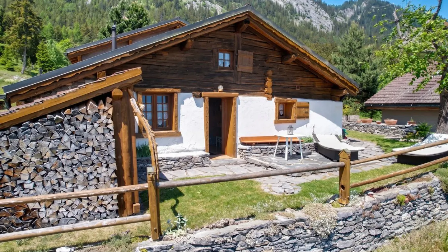 Authentisches Chalet mit Bergblick und grossem Grundstück - Mayens-de-la-Zour / Savièse - Foto 3 von 9
