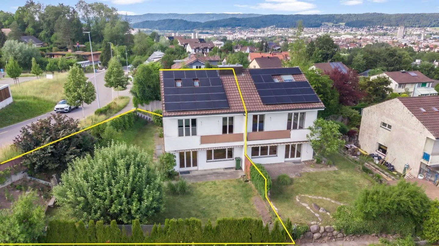 Gepflegte Doppelhaushälfte mit Garten, Wärmepumpe, PV-Anlage und Aussicht - Foto 2 von 7