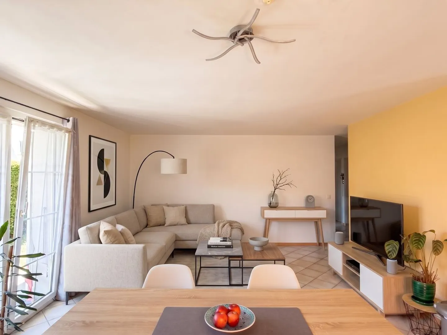 Appartement Charmant avec Jardin Privatif - Photo 1 sur 11