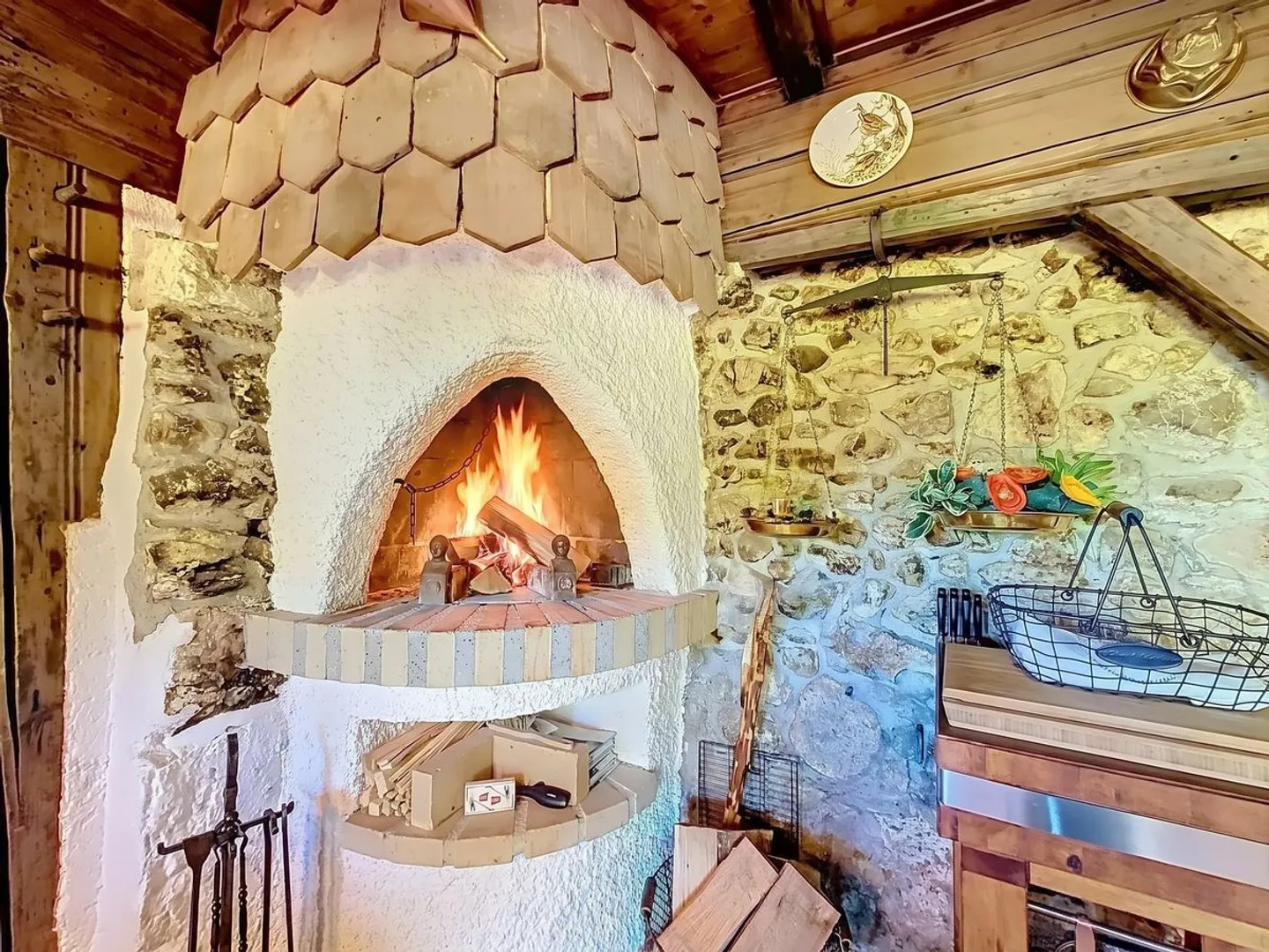Maison de 1691 avec cachet, vue dégagée et panneaux entièrement rénovée  - Haut-Intyamon - Foto 9 di 13