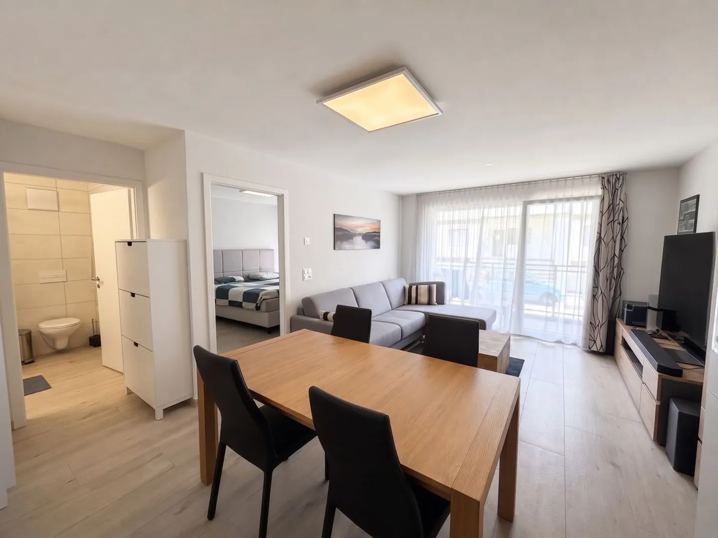 Appartement lumineux 2,5 pcs - Photo 3 sur 8