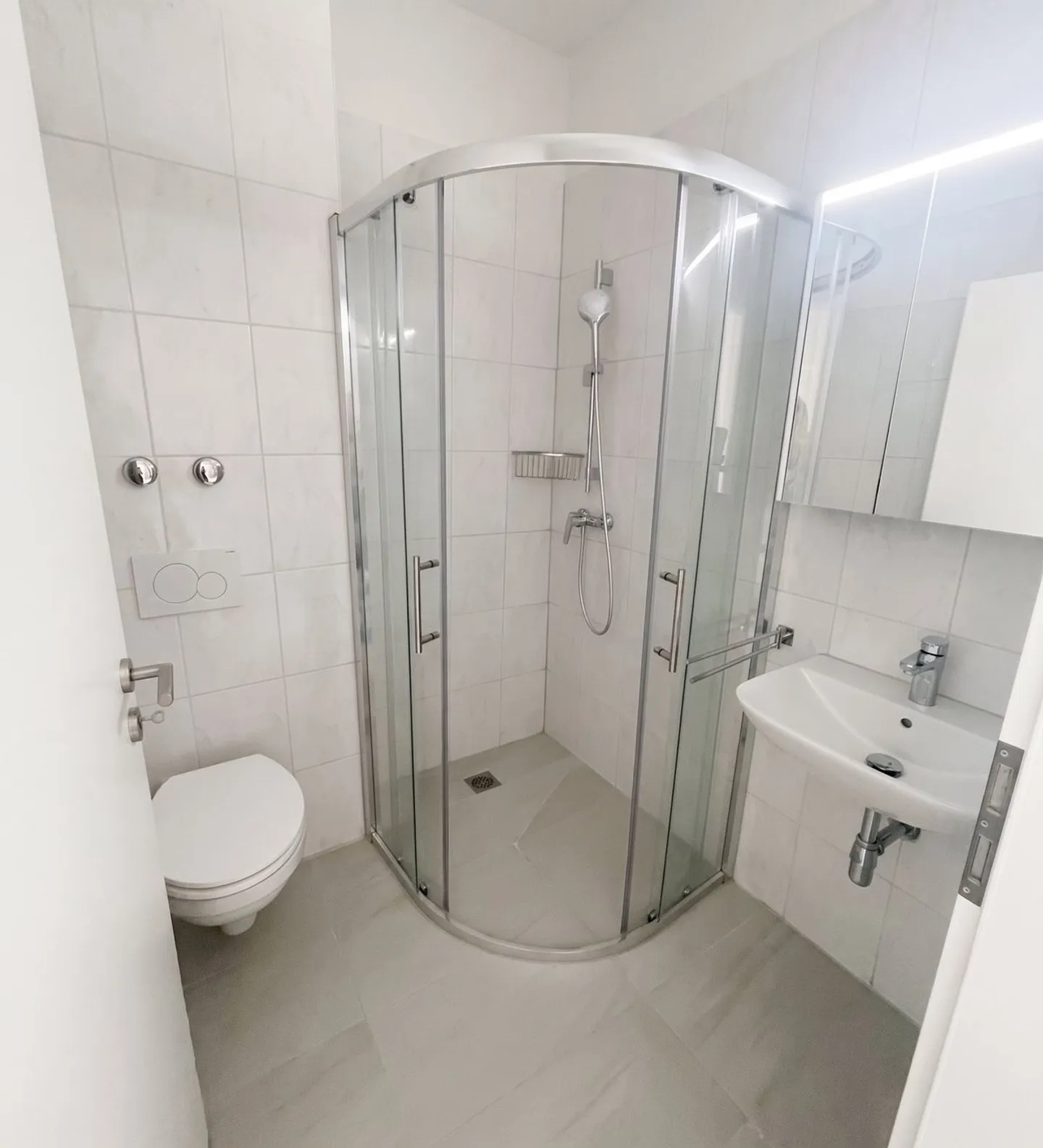 Practical 2.5-room apartment for rent in Basel - Photo 7 of 7