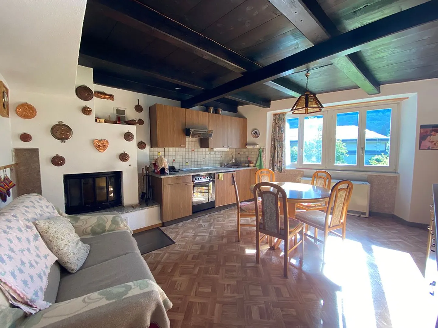 Grande maison bifamiliale - grands espaces - Photo 1 sur 11