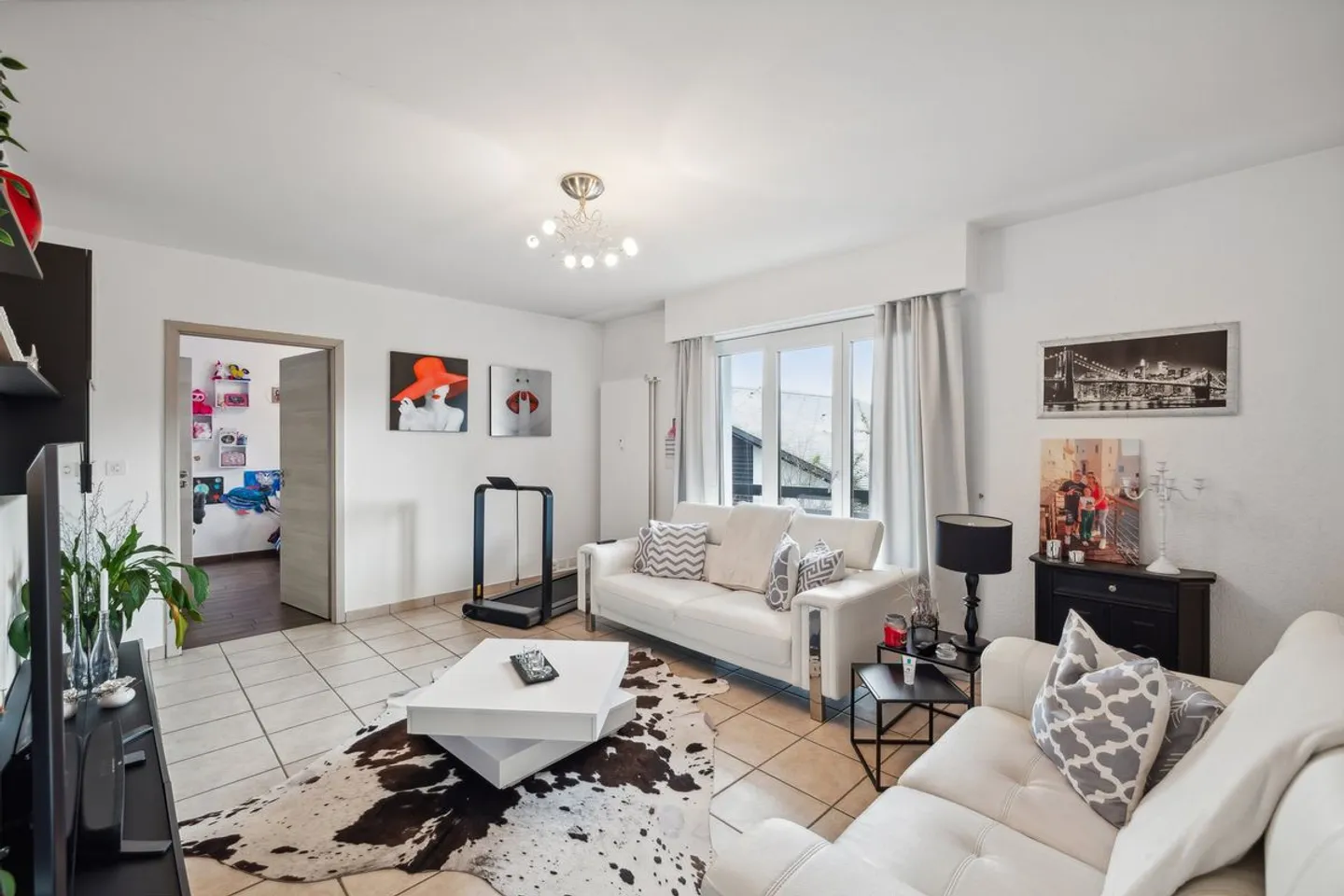 Ampio appartamento di 3,5 locali con terrazza e terreno privato a Mollens, comune di Crans-Montana - Foto 1 di 5