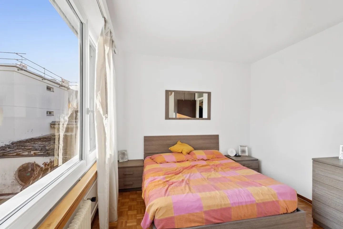 Very bright apartment with swimming pool - Photo 8 of 10
