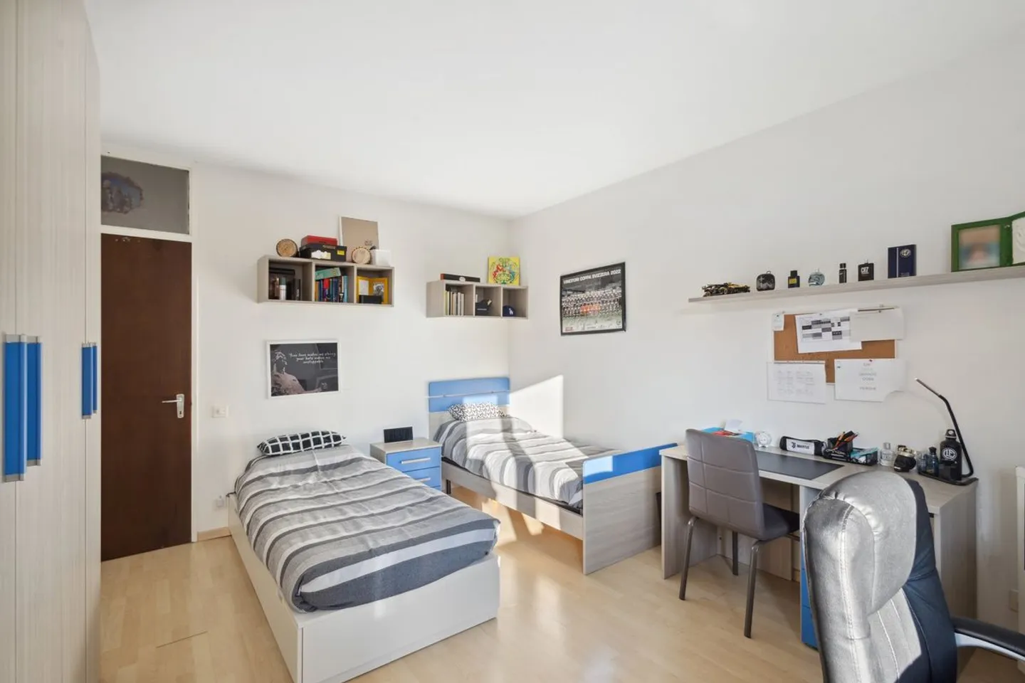 Very bright apartment with swimming pool - Photo 9 of 10