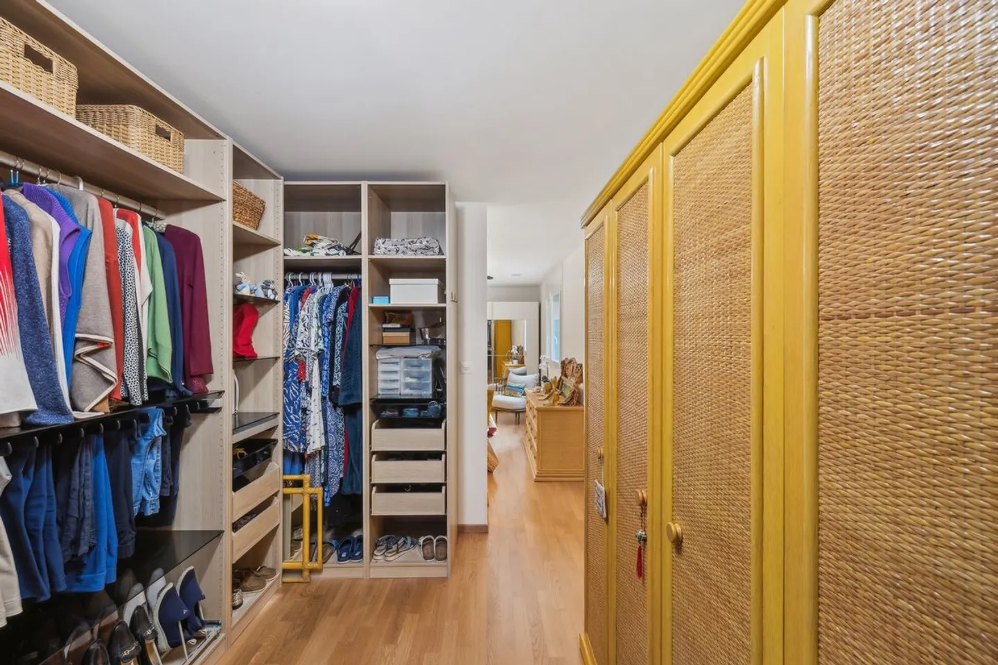 Ampio appartamento di 4,5 locali con vista panoramica e posizione ideale - Foto 7 di 10