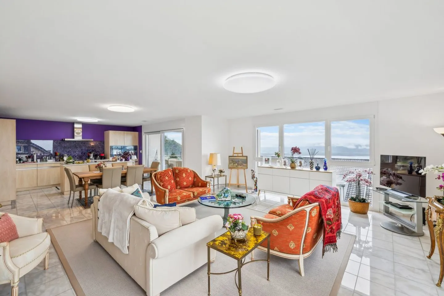 Ampio appartamento di 4,5 locali con vista panoramica e posizione ideale - Foto 3 di 10