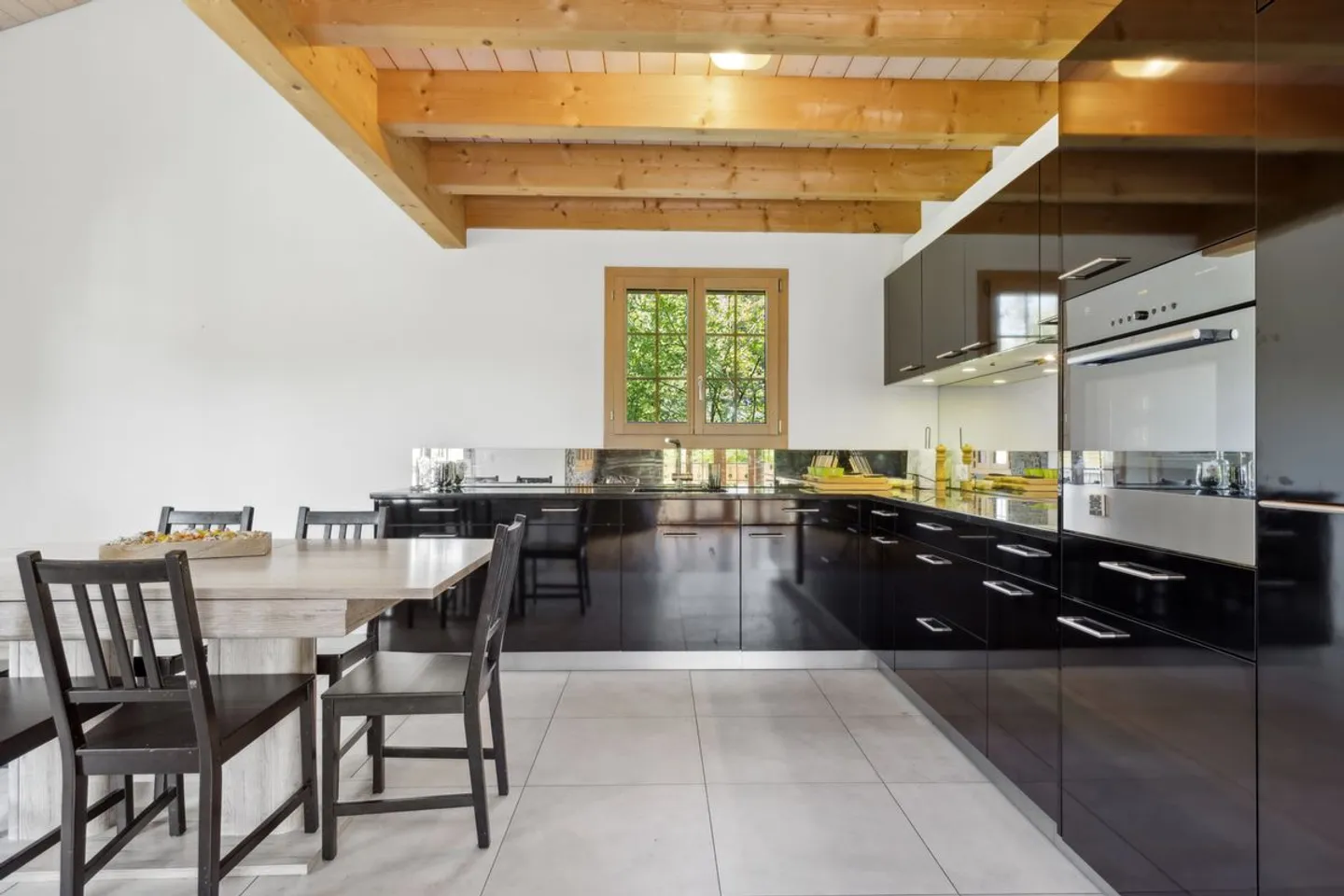 Chalet da sogno in affitto in posizione privilegiata - Foto 5 di 8