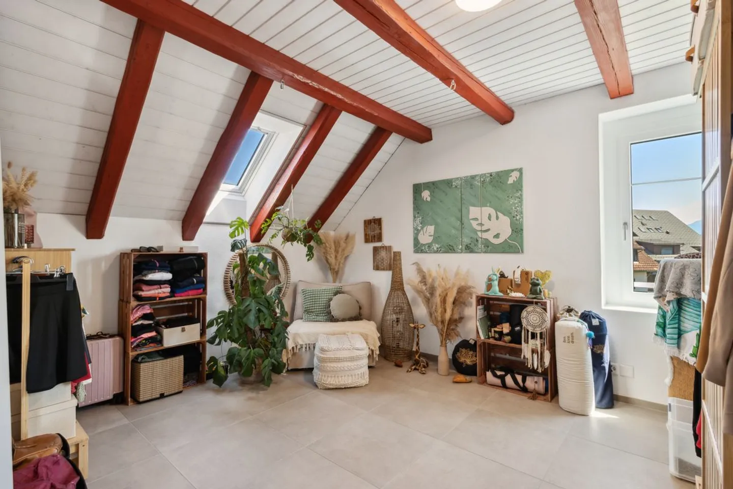 Modern Duplex Apartment in Perfect Location - Photo 5 of 12