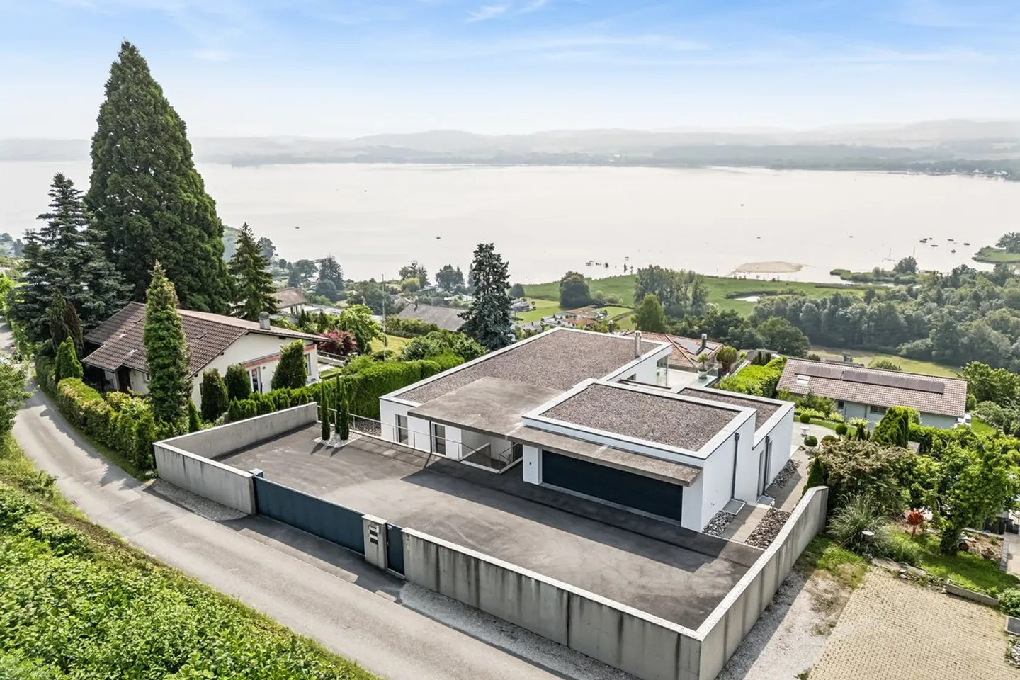 Villa contemporanea prestigiosa con vista mozzafiato sul lago di Morat - Foto 11 di 11