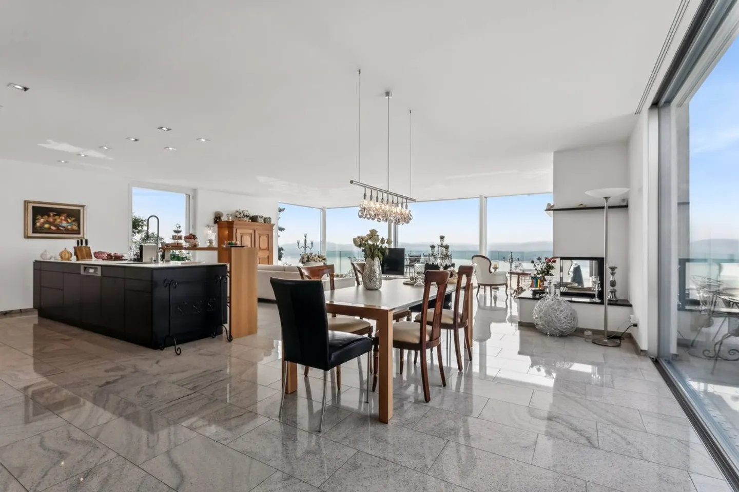 Villa contemporanea prestigiosa con vista mozzafiato sul lago di Morat - Foto 2 di 11
