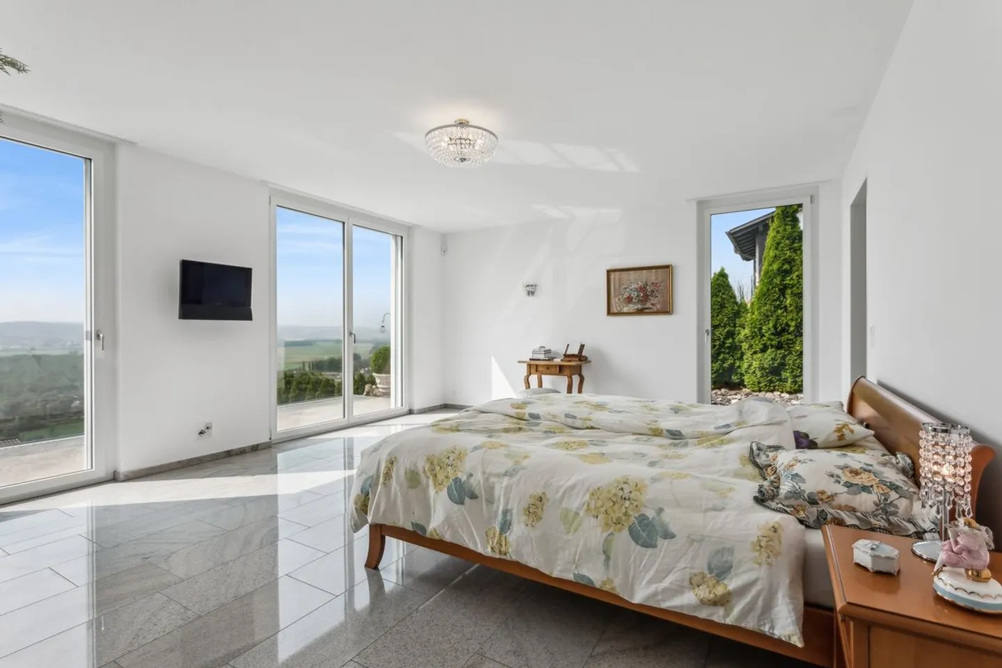 Villa contemporanea prestigiosa con vista mozzafiato sul lago di Morat - Foto 3 di 11