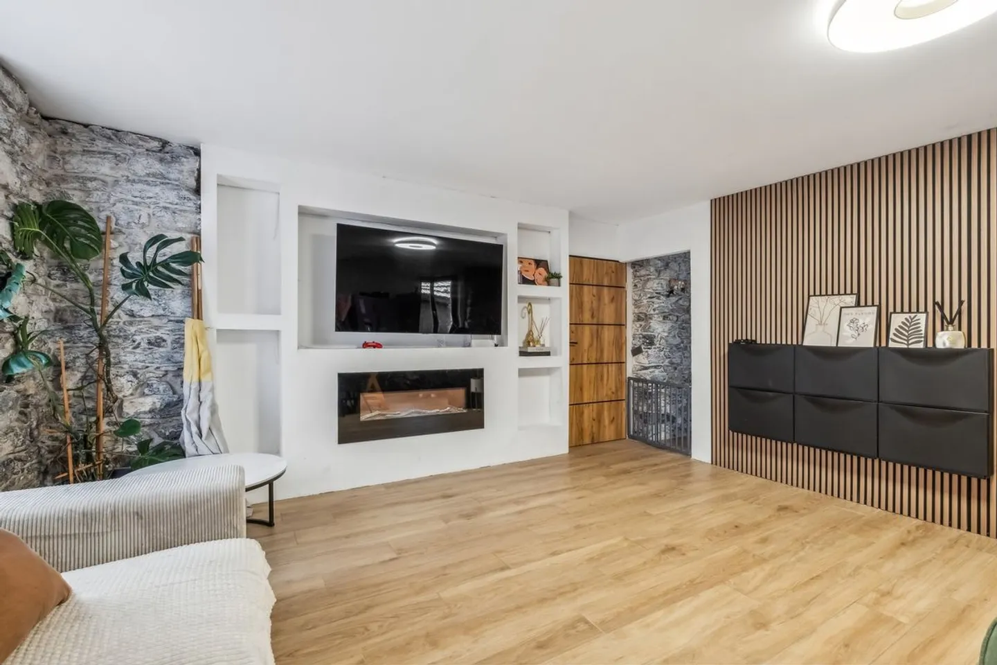 Casa di villaggio ristrutturata con charme nel cuore di Chalais - Foto 2 di 6