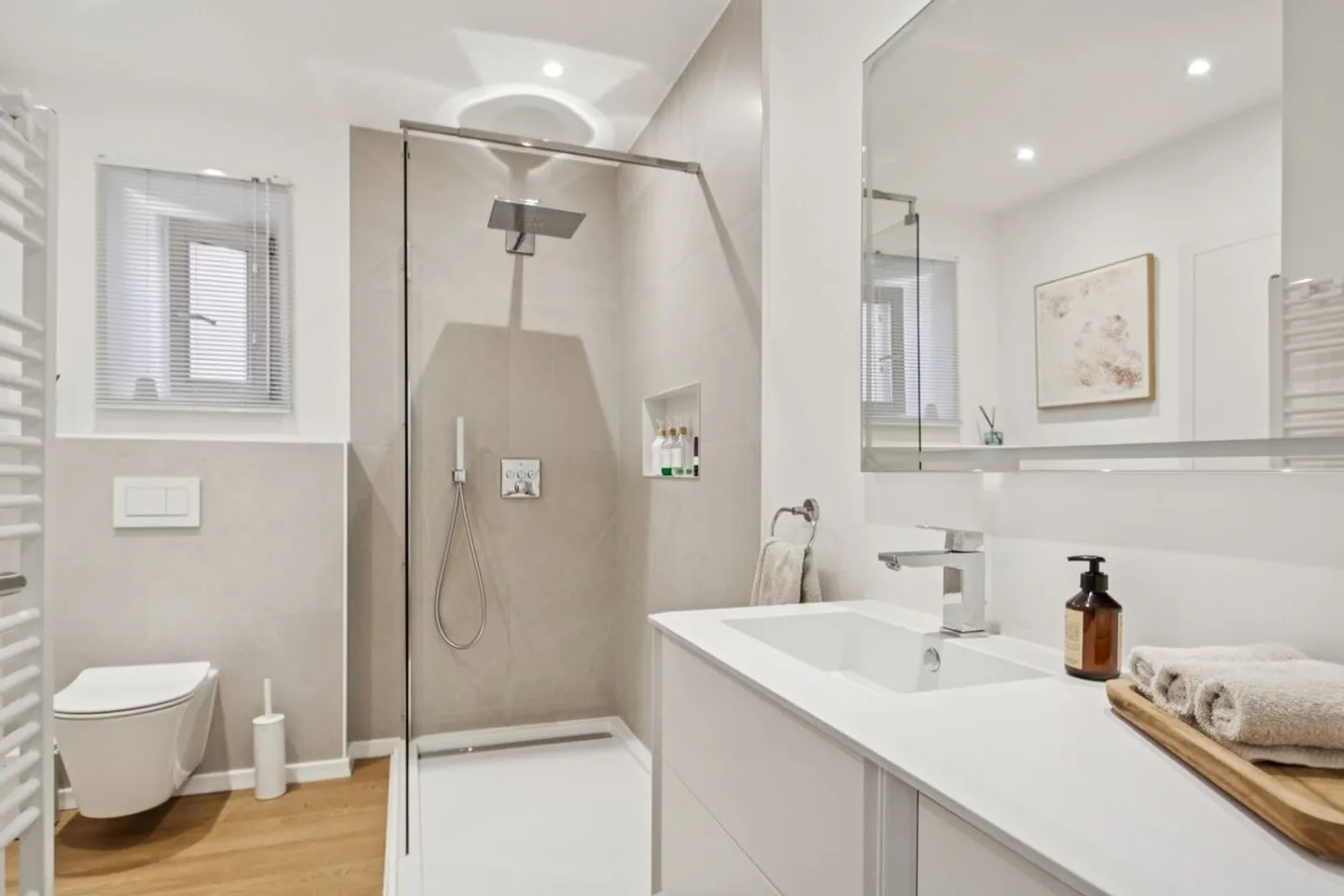 Rarity in the Heart of Reconvilier: Renovated 4.5 Room Apartment - Photo 12 of 13