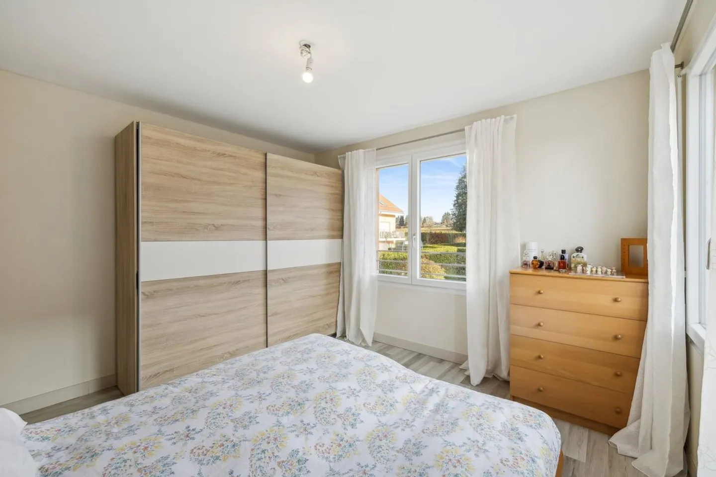 Bright and Modern 3.5 Room Apartment in Froideville - Photo 8 of 10