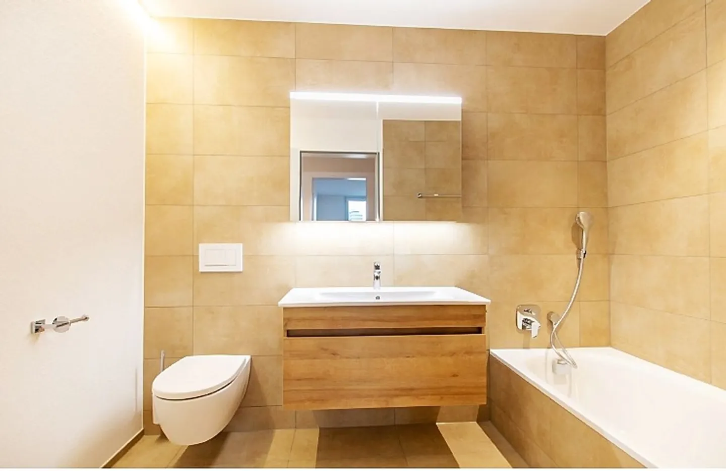 Exklusives Wohnerlebnis: Neuwertige 4.5-Zimmer-Wohnung - Foto 4 von 8