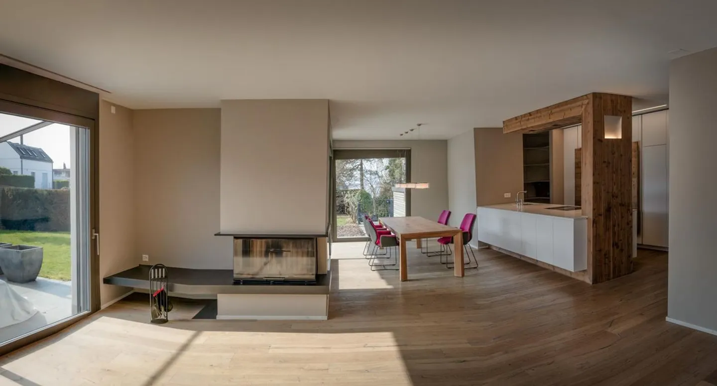 Casa bifamiliare esclusiva in una posizione privilegiata a Erlenbach - Foto 3 di 13