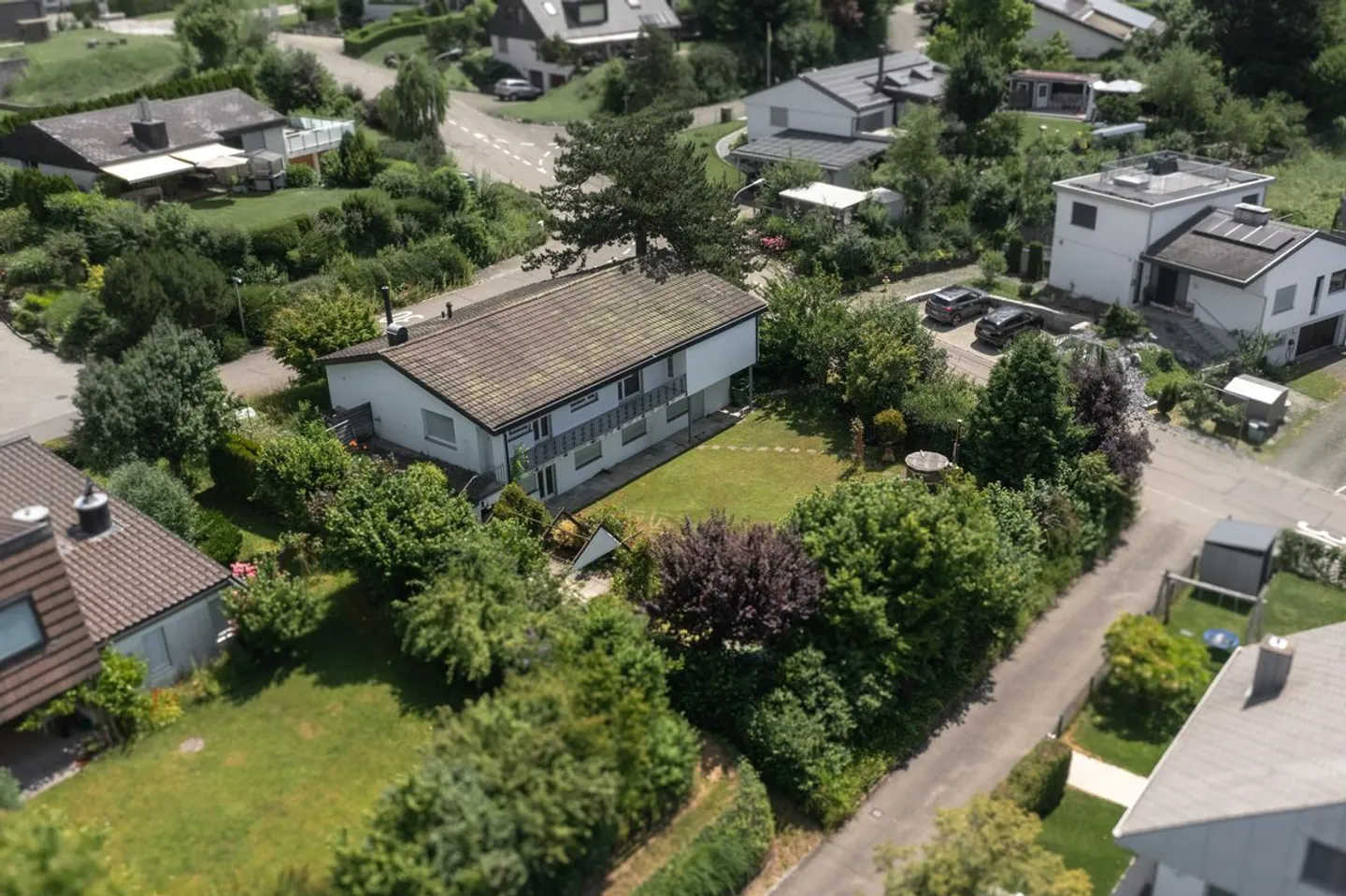 maison individuelle nécessitant des rénovations sur 854 m2 de terrain à bâtir - Photo 1 sur 4