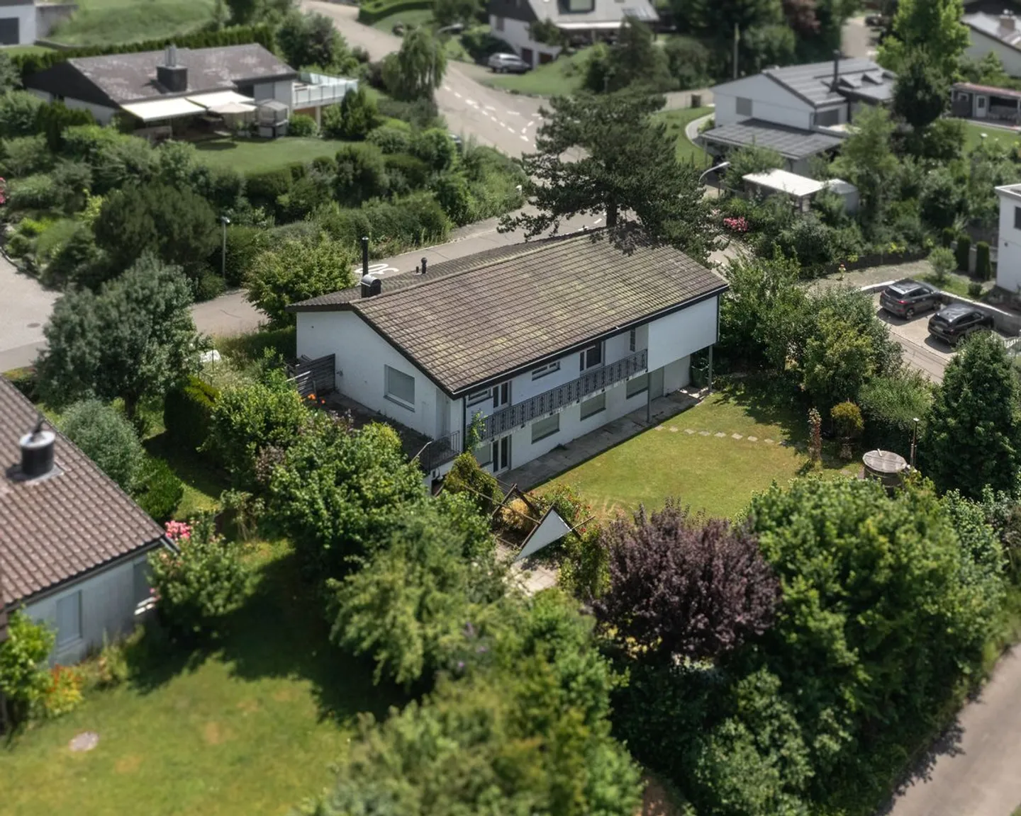 maison individuelle nécessitant des rénovations sur 854 m2 de terrain à bâtir - Photo 2 sur 4