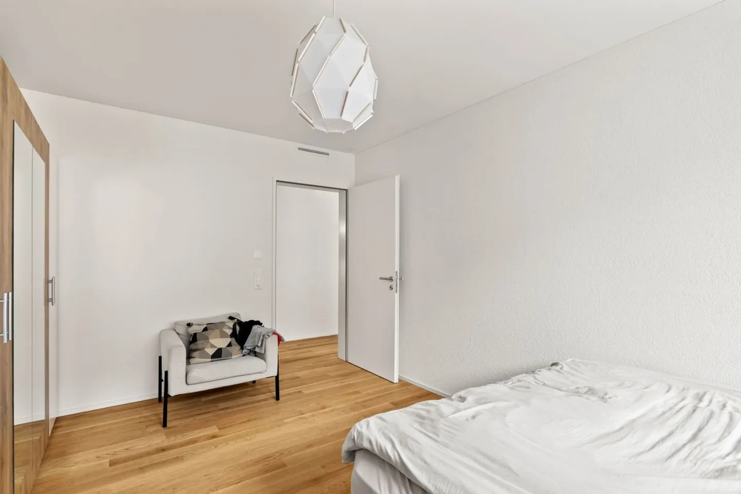 Neuwertige 3.5-Zimmer-Wohnung an bester Lage in Heimberg - Photo 10 of 13