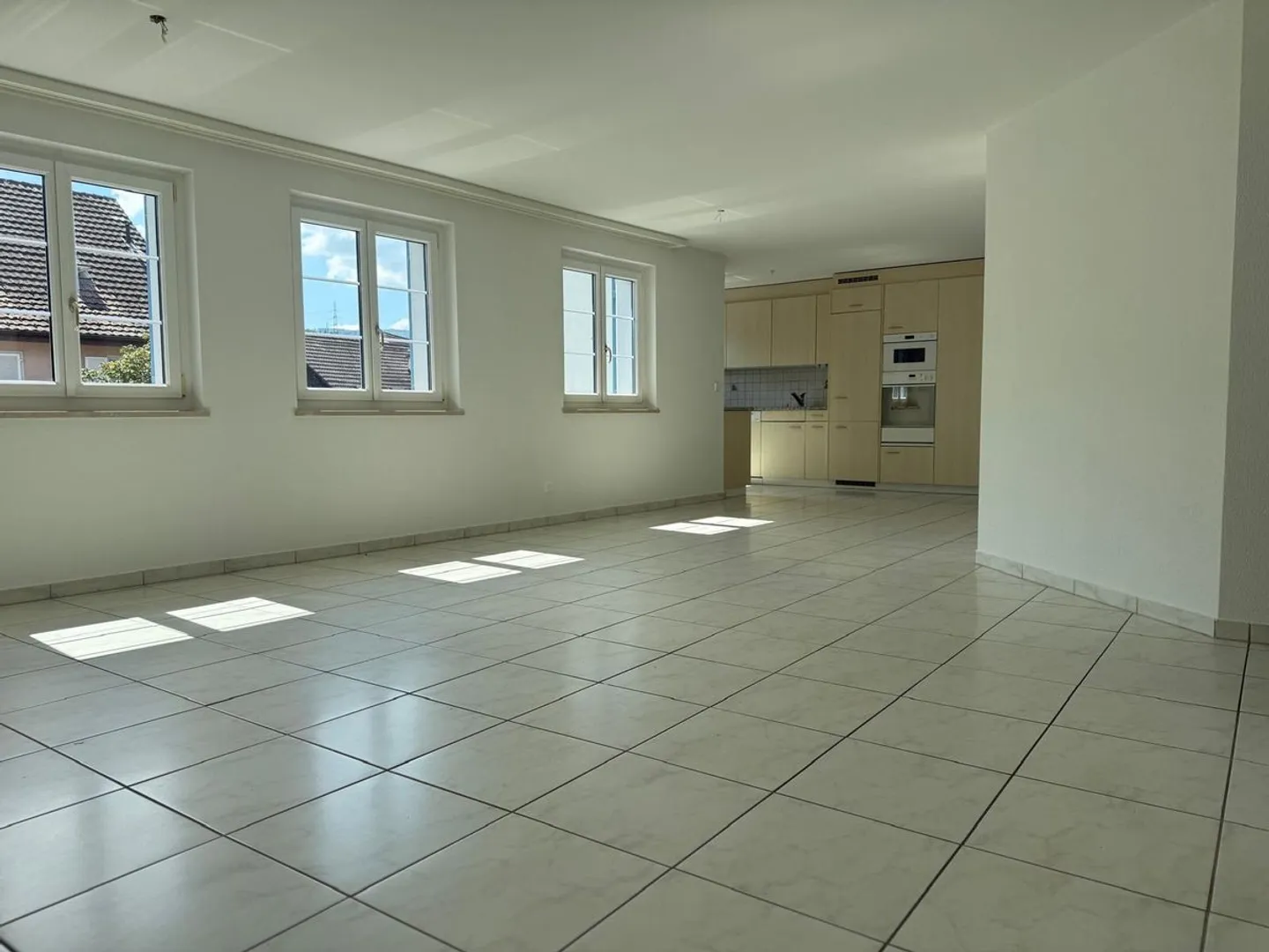 Appartamento Incantevole con Balcone Soleggiato - Foto 2 di 6