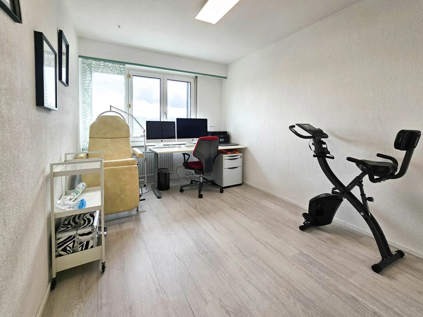 Attraktive 6-Zimmerwohnung mit 128 m² an zentraler Lage in Bazenheid - Foto 4 von 13