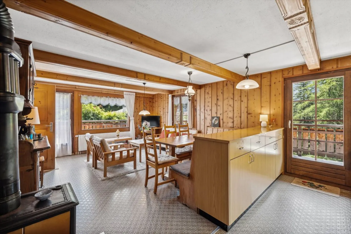 Großes Chalet mit zwei Wohnungen - Foto 2 von 6