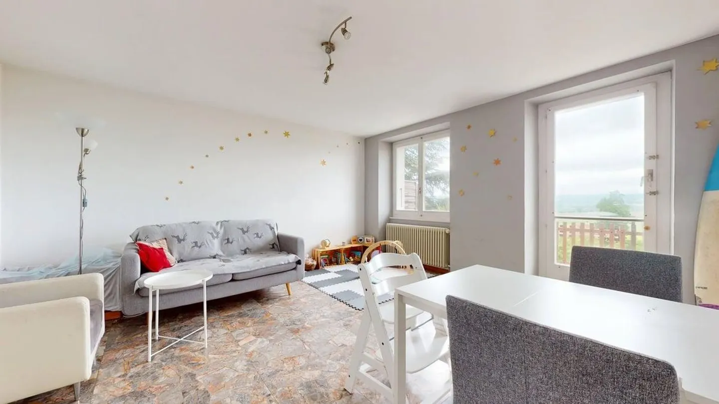 Grandcour 4½ locali - 85 m², con balcone e giardino adiacente - Foto 4 di 9