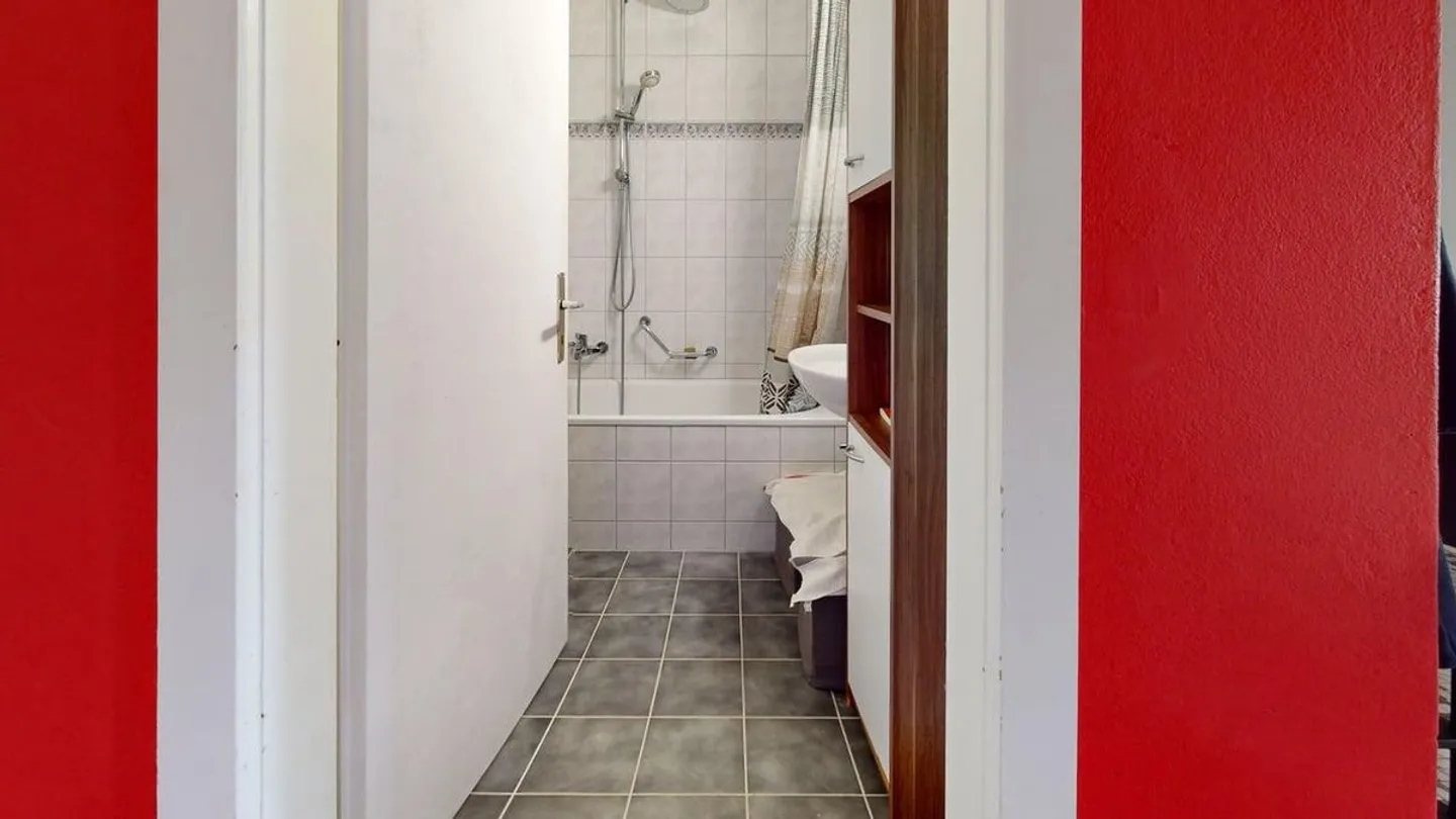 Grandcour 4½ locali - 85 m², con balcone e giardino adiacente - Foto 7 di 9