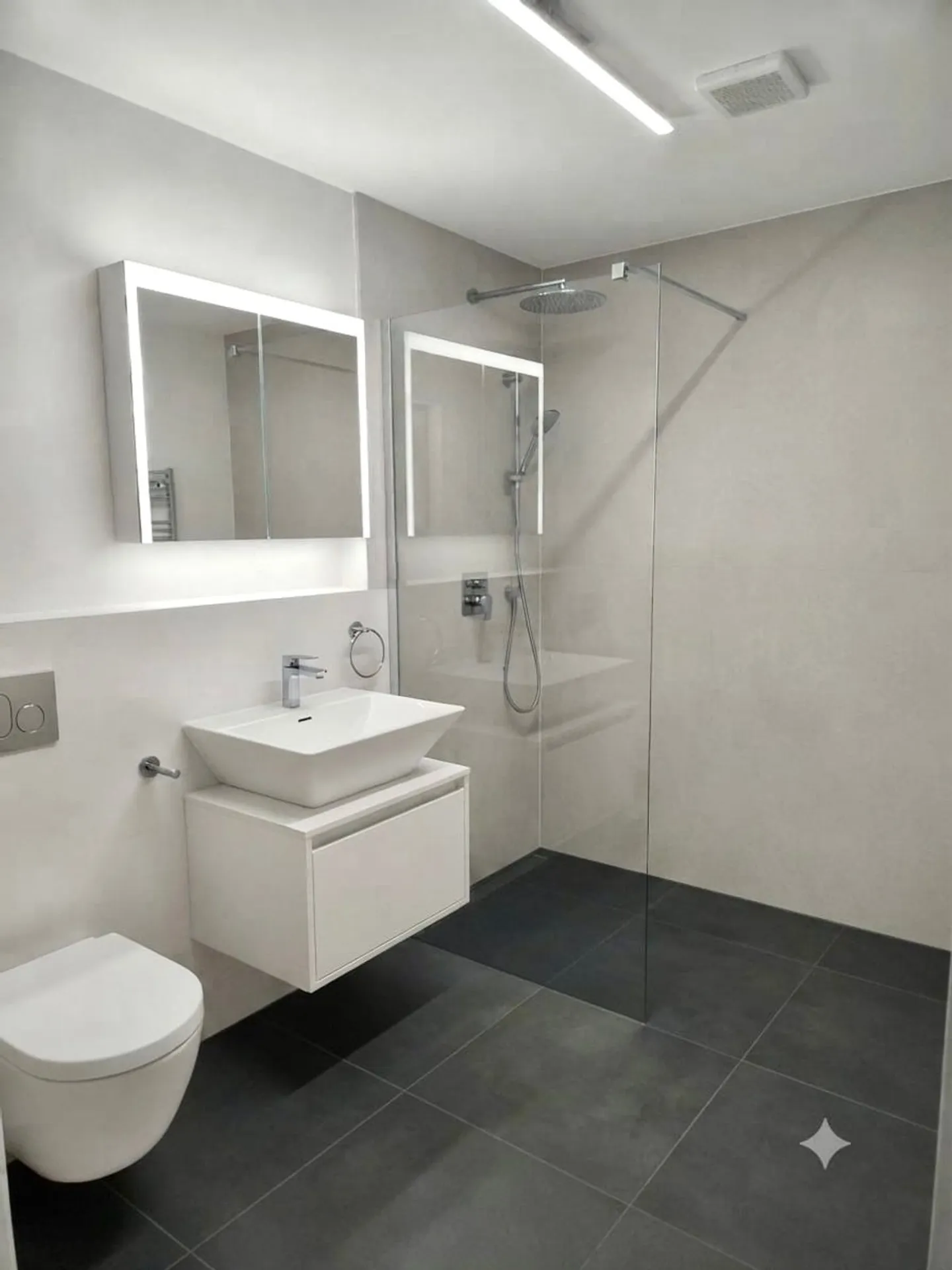 Appartement entièrement rénové avec des équipements de haute qualité - Photo 4 sur 7