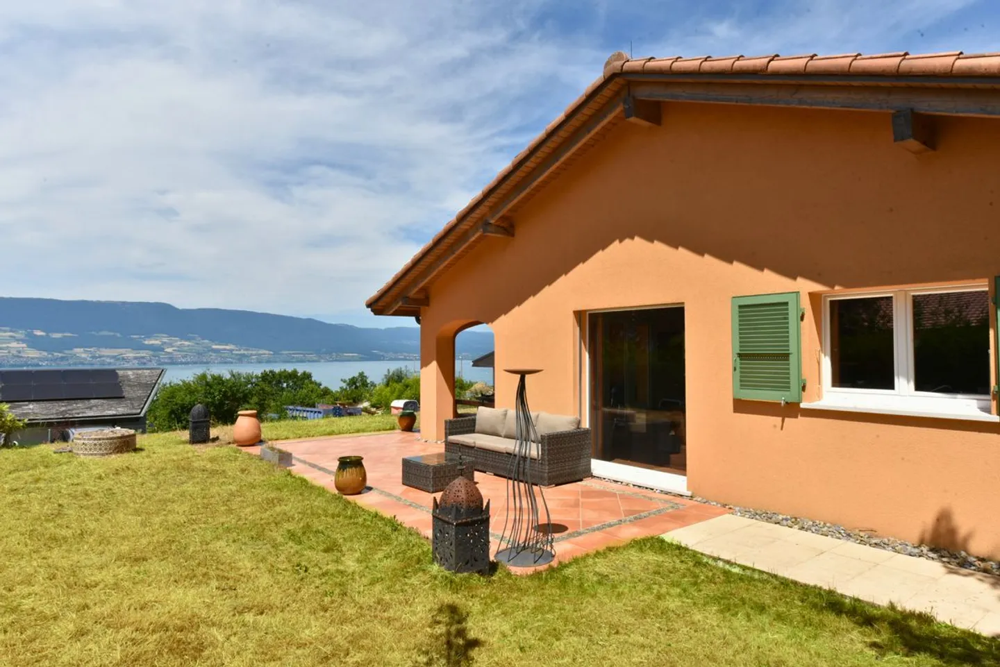 Villa Moderna con Vista Panoramica sul Lago - Foto 2 di 12