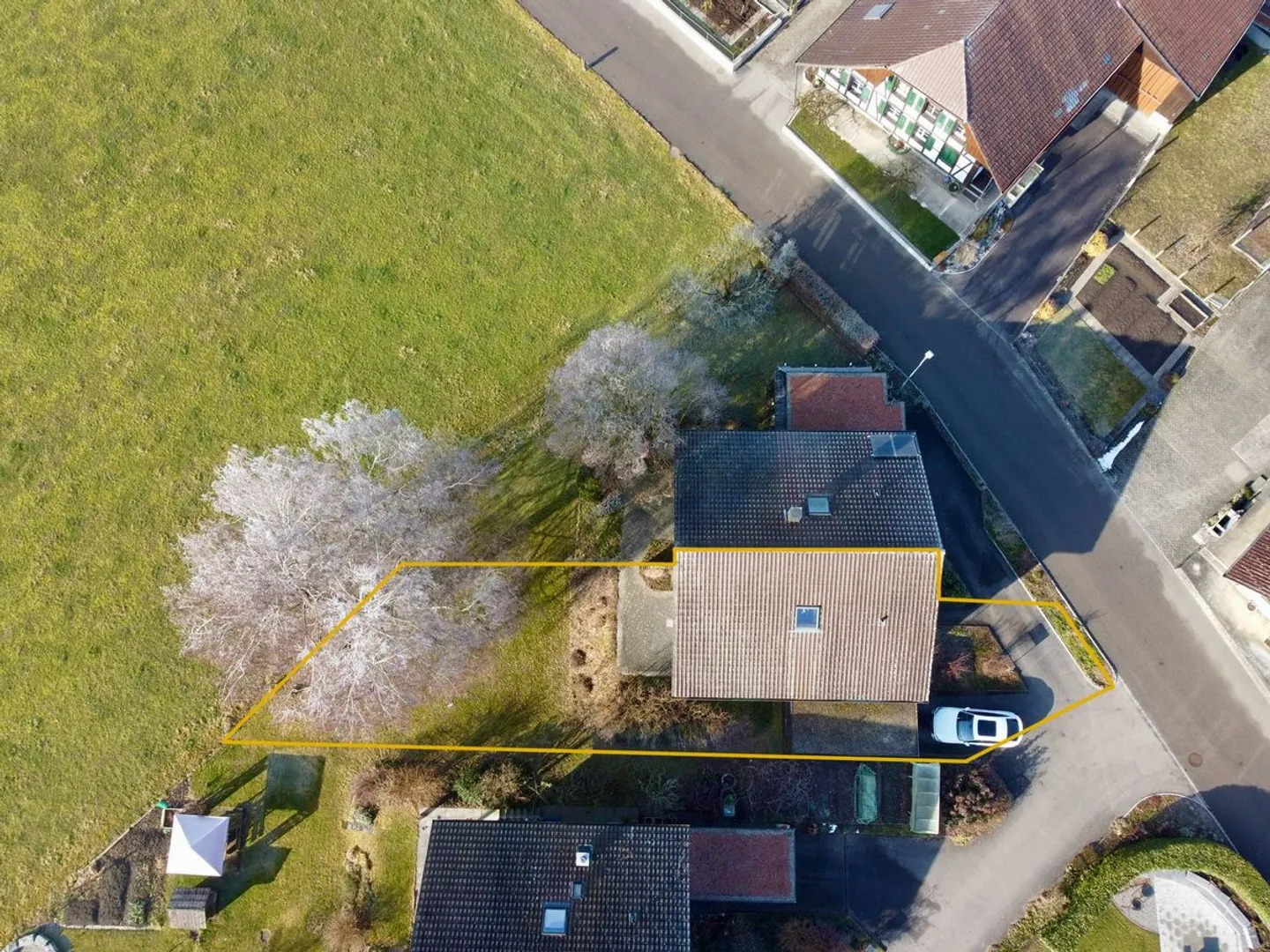 Sanierungsbedürftige Doppelhaushälfte - Foto 2 von 13