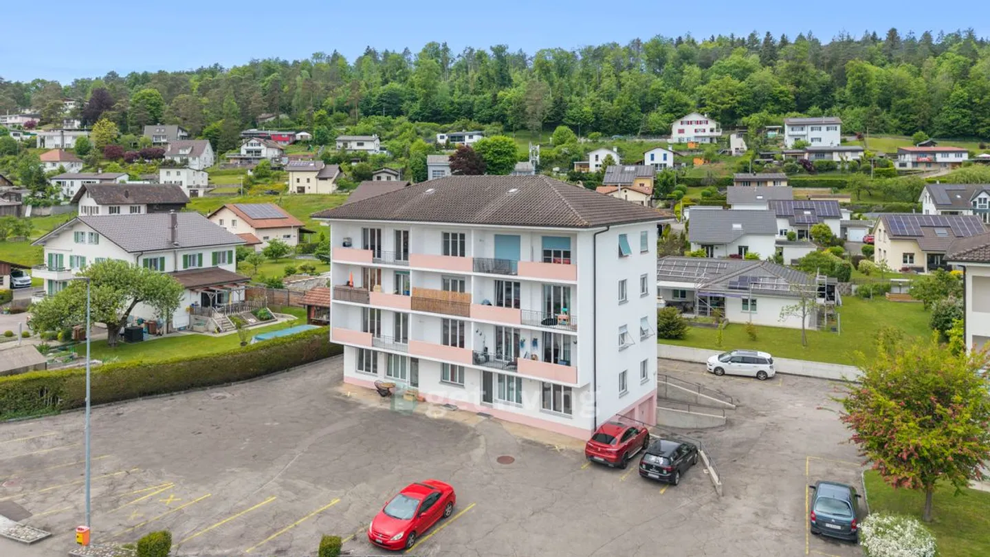 PROPRIETÀ DI RENDITA ESCLUSIVE: CASA MULTIFAMILIARE CON INQUILINI A LUNGO TERMINE E 4,5% DI RENDIMENTO NETTO - Foto 2 di 13
