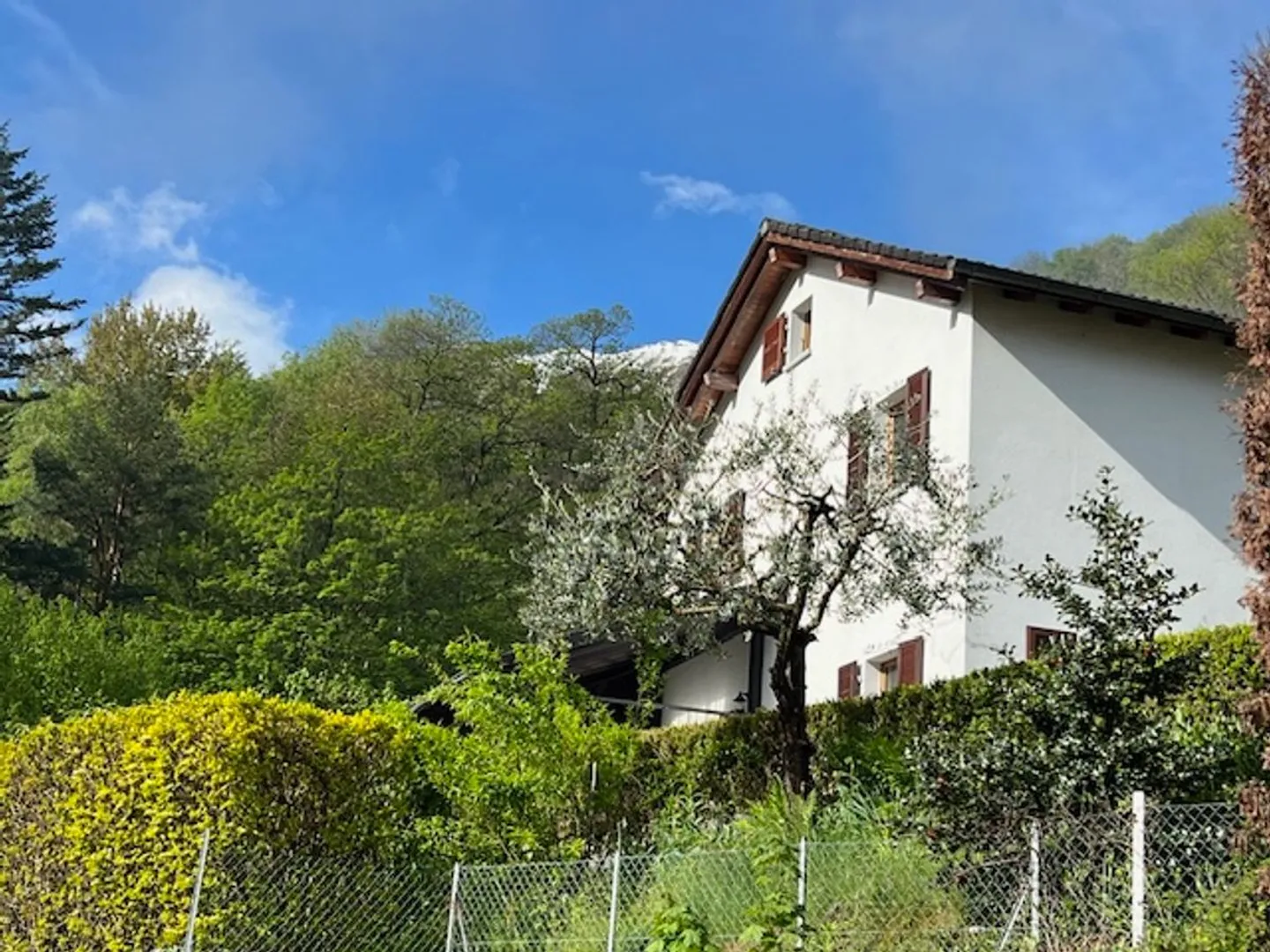 Val di Blenio - Casa con giardino grande - Foto 2 di 13