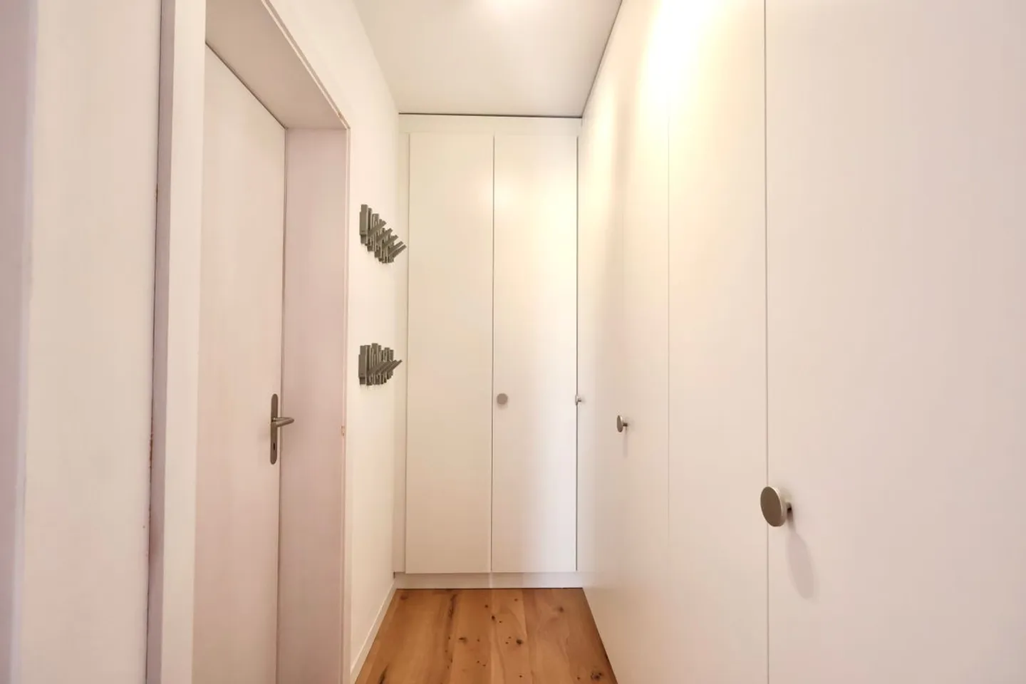 KOMFORT, RAUM UND LICHT: IHR ZUKÜNFTIGES ZUHAUSE - Foto 8 von 13