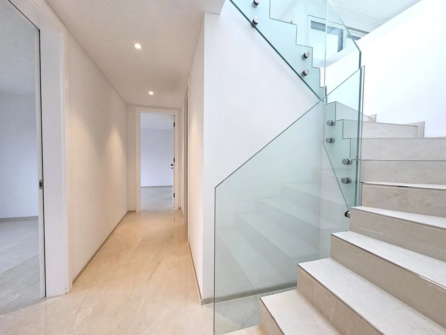 TOP NEW BUILDING IN TOP LOCATION (APT-E) - Photo 11 of 13