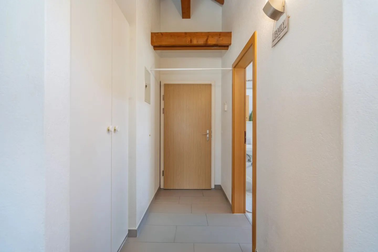 Two rented apartments in a package - attractive investment in Wohlen AG - Photo 2 of 13