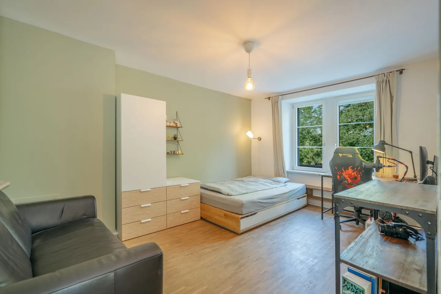 Storia, Stile e Natura - Il Tuo Gioiello Residenziale sul Canale Reuss - Foto 9 di 13